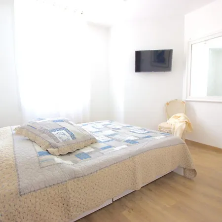 Croisette - 4 Personnes - Vue Apartment Cannes