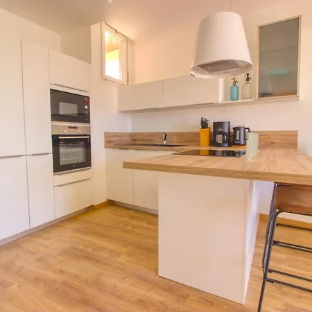 Croisette - 4 Personnes - Vue Appartement Cannes